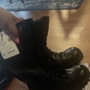 ZARA LACED LEATHER BOOTS WITH TREADED SOLES